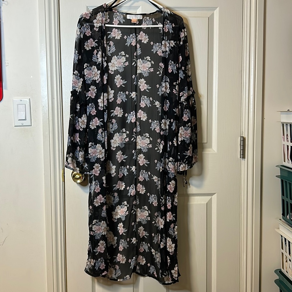 black floral kimono